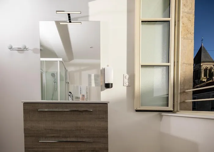 L'auberge Des Artistes 2*